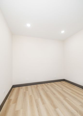 5643 S Prairie Avenue 2, Chicago, IL 60637