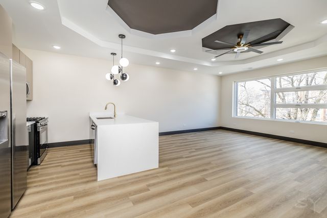 5643 S Prairie Avenue 2, Chicago, IL 60637