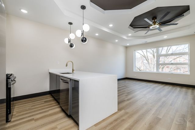 5643 S Prairie Avenue 2, Chicago, IL 60637