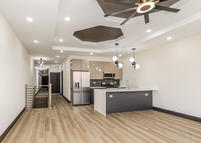 5643 S Prairie Avenue 2, Chicago, IL 60637