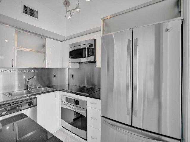 286 Bal Bay Dr 2B, Bal Harbour, FL 33154