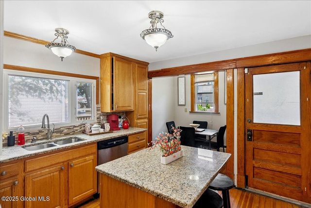 161 N Main Avenue, Albany, NY 12206