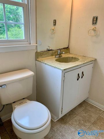 23799 Holt Road, Athens, AL 35613