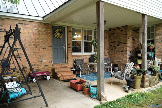23799 Holt Road, Athens, AL 35613