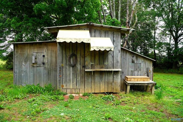 23799 Holt Road, Athens, AL 35613