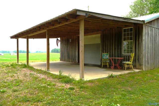 23799 Holt Road, Athens, AL 35613