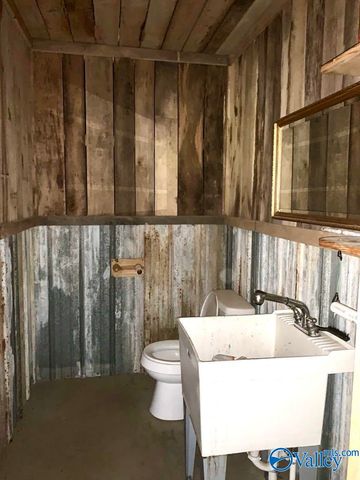 23799 Holt Road, Athens, AL 35613