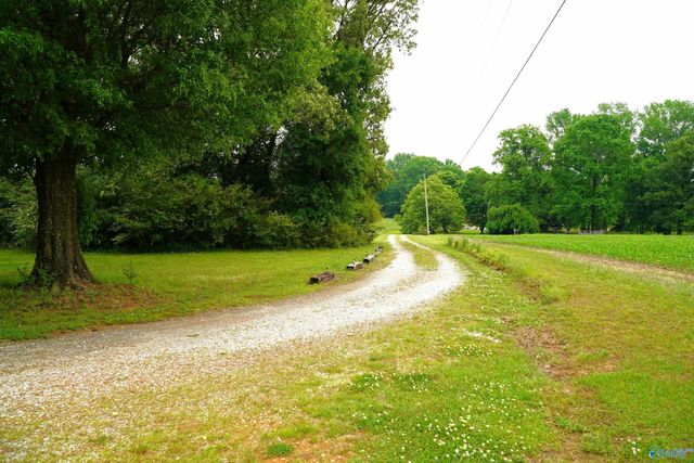 23799 Holt Road, Athens, AL 35613