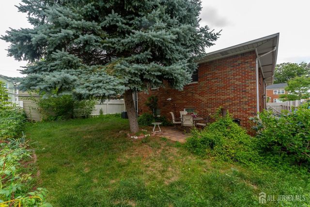 606 Knopf Street, Linden, NJ 07036