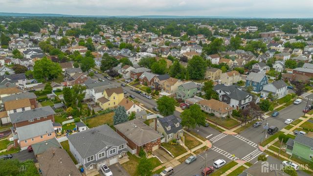 606 Knopf Street, Linden, NJ 07036