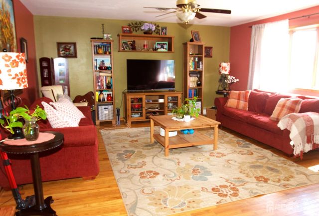 606 Knopf Street, Linden, NJ 07036