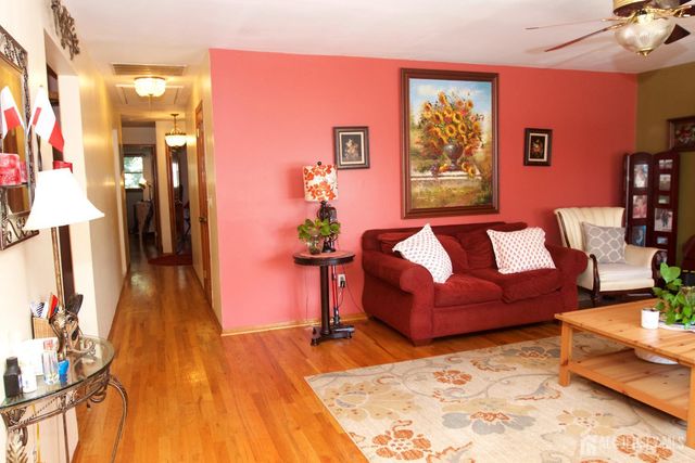 606 Knopf Street, Linden, NJ 07036
