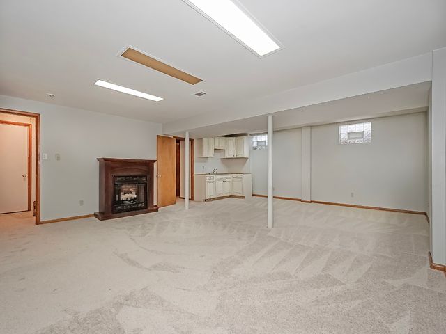 1460 Mohican Dr, Mt Lebanon, PA 15228