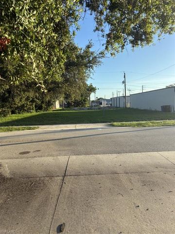 1925 Suwanee AVE, Fort Myers, FL 33901