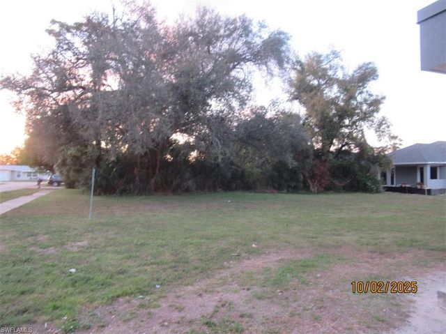 1925 Suwanee AVE, Fort Myers, FL 33901
