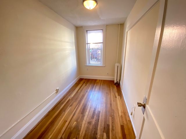 5 Barrow Street 2A, Boston, MA 02134