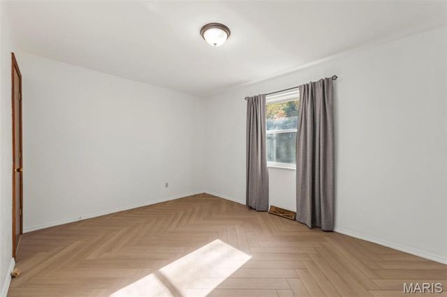 910 Cheri Heights Court, Ferguson, MO 63135