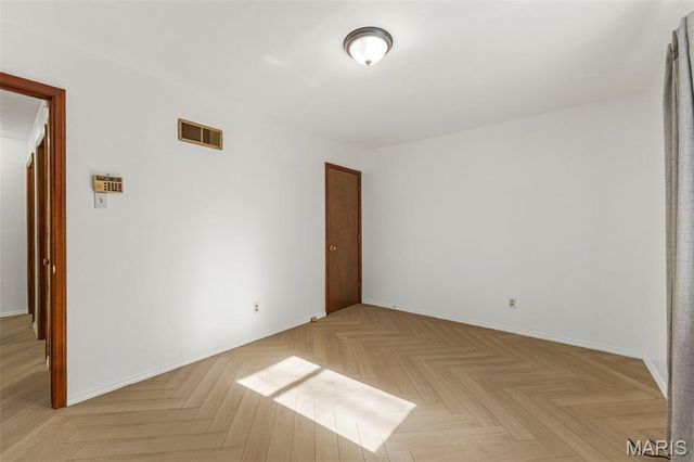 910 Cheri Heights Court, Ferguson, MO 63135