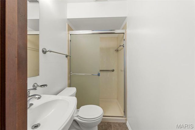 910 Cheri Heights Court, Ferguson, MO 63135