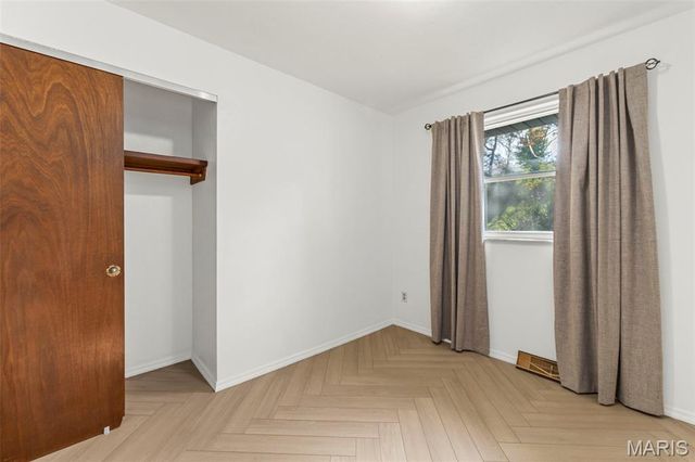 910 Cheri Heights Court, Ferguson, MO 63135