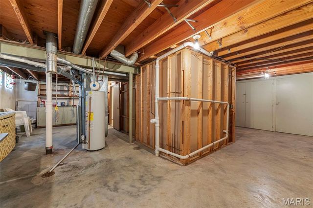 910 Cheri Heights Court, Ferguson, MO 63135