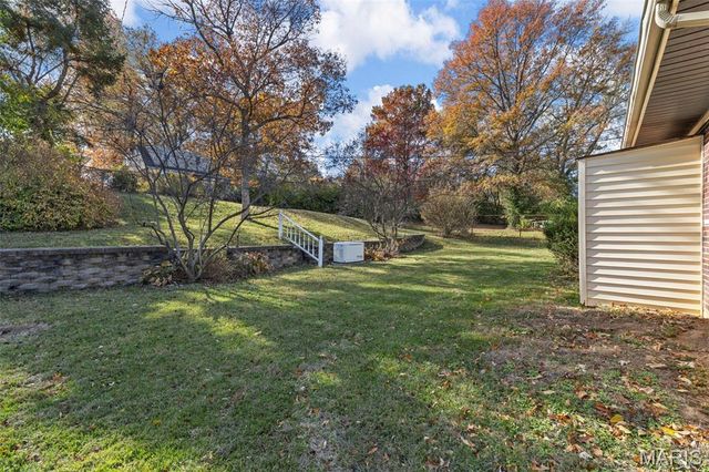 910 Cheri Heights Court, Ferguson, MO 63135