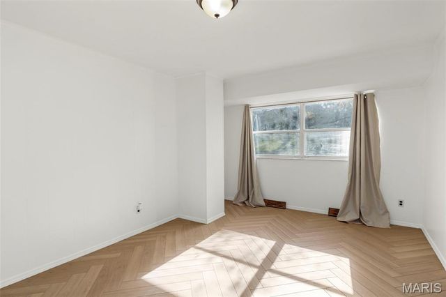 910 Cheri Heights Court, Ferguson, MO 63135