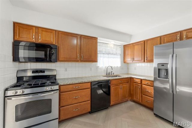 910 Cheri Heights Court, Ferguson, MO 63135