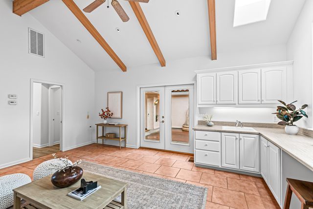 517 Lakota Way, Ashland, OR 97520