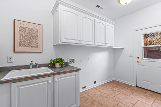 517 Lakota Way, Ashland, OR 97520