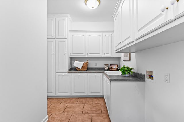 517 Lakota Way, Ashland, OR 97520