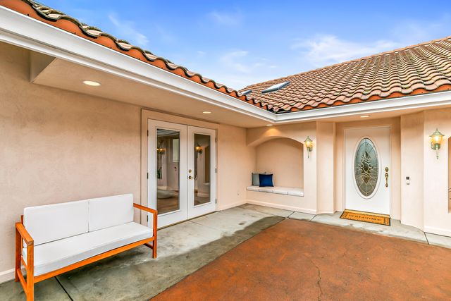 517 Lakota Way, Ashland, OR 97520