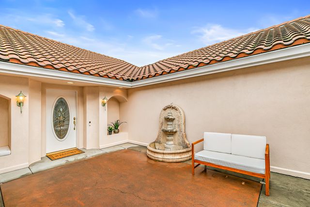 517 Lakota Way, Ashland, OR 97520