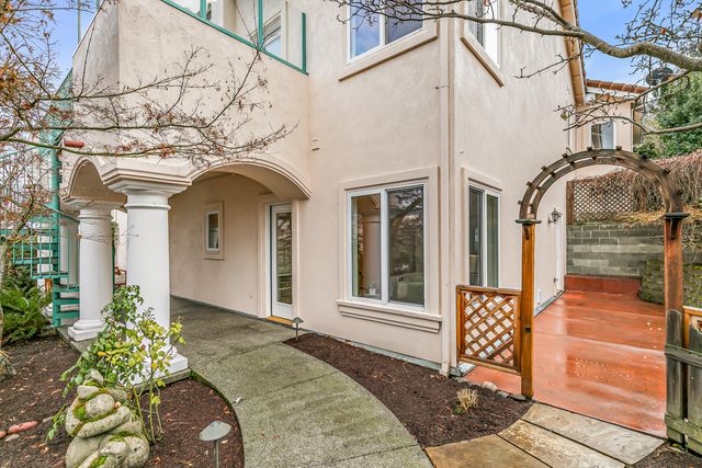 517 Lakota Way, Ashland, OR 97520