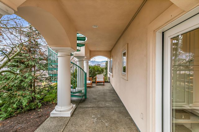 517 Lakota Way, Ashland, OR 97520