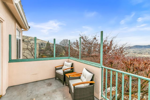 517 Lakota Way, Ashland, OR 97520