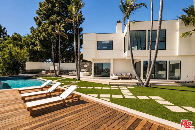 1185 Loma Linda Drive, Beverly Hills, CA 90210