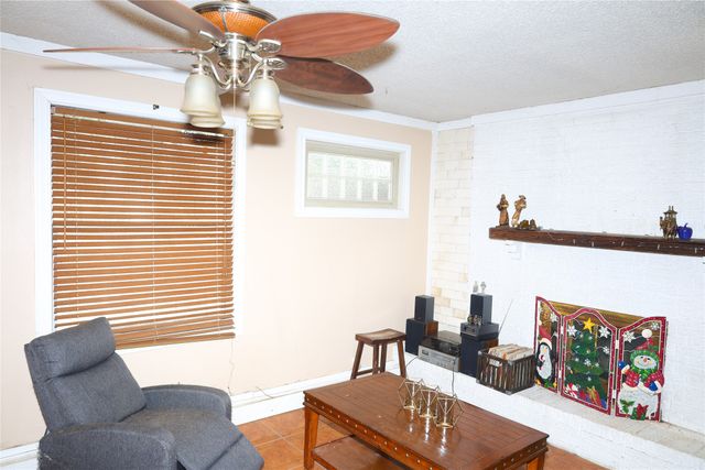 8101 Julie Avenue, Fort Worth, TX 76116