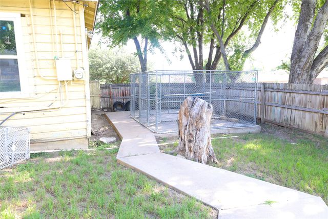 8101 Julie Avenue, Fort Worth, TX 76116