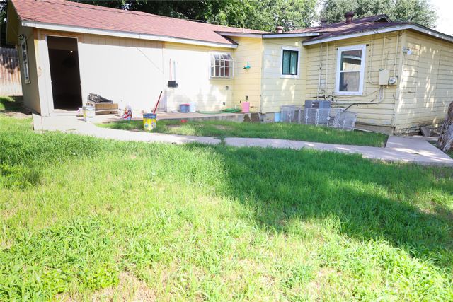 8101 Julie Avenue, Fort Worth, TX 76116