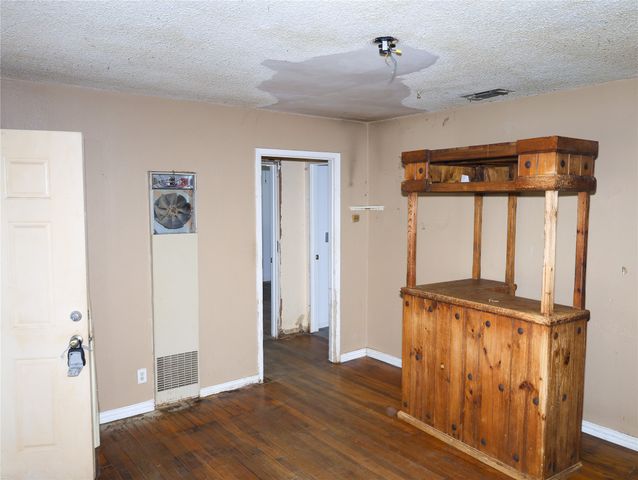 8101 Julie Avenue, Fort Worth, TX 76116