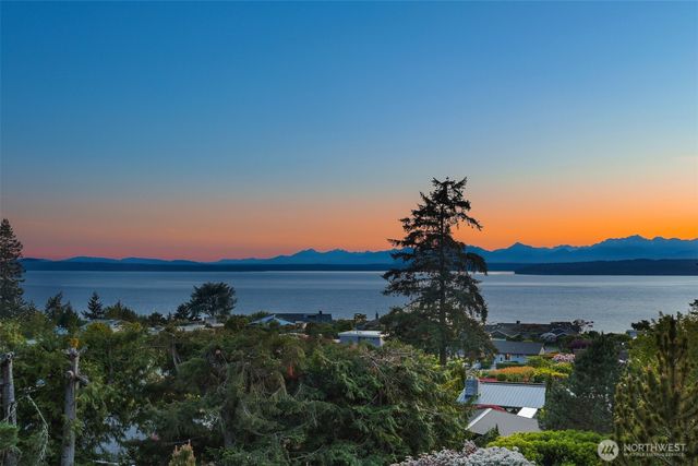 16720 15th Avenue NW, Shoreline, WA 98177