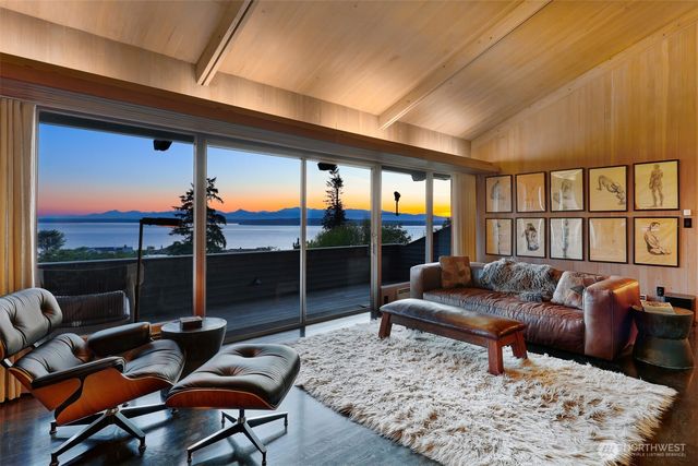 16720 15th Avenue NW, Shoreline, WA 98177