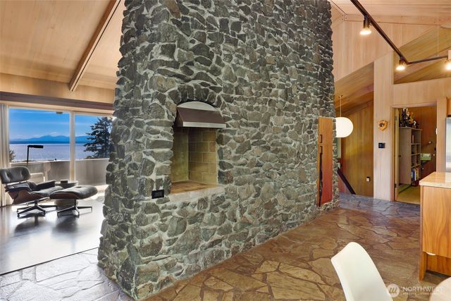 16720 15th Avenue NW, Shoreline, WA 98177