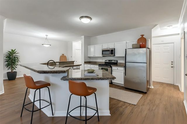 6804 N Capital Of Texas Highway 313, Austin, TX 78731