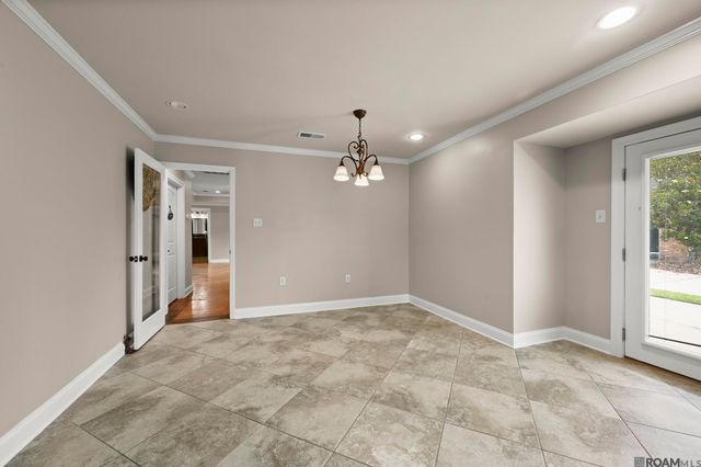 113 Oakwood Dr, Denham Springs, LA 70726
