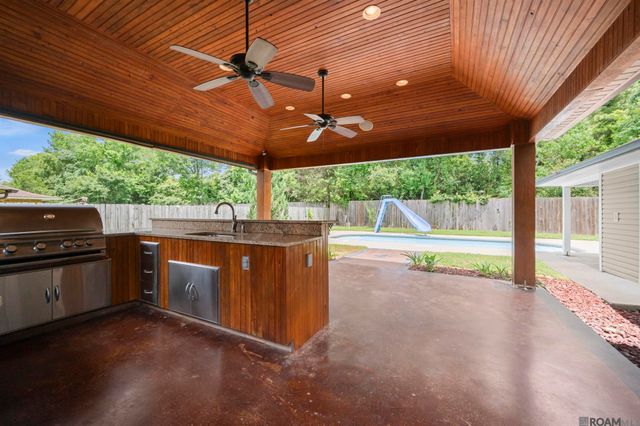 113 Oakwood Dr, Denham Springs, LA 70726