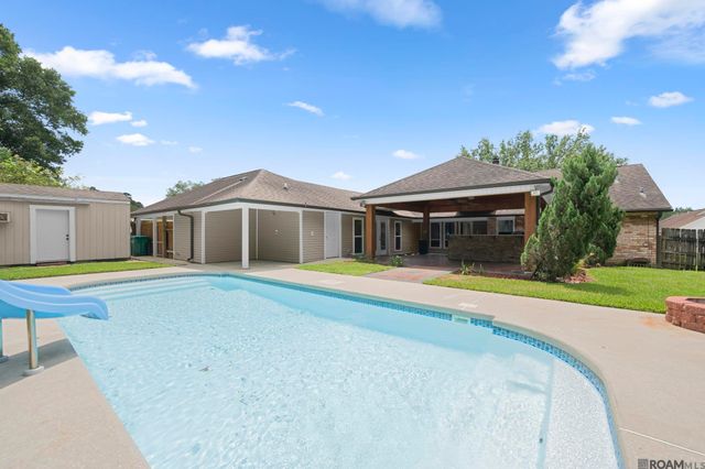 113 Oakwood Dr, Denham Springs, LA 70726