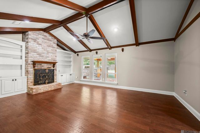 113 Oakwood Dr, Denham Springs, LA 70726