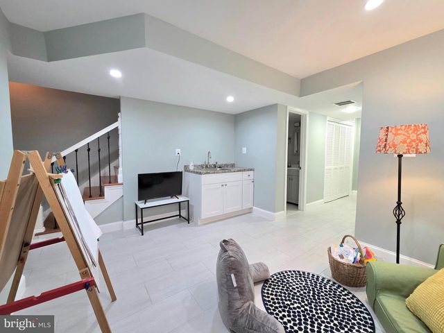 5206 12TH ST NE, Washington, DC 20011
